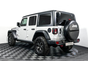 Подержанный автомобиль Jeep Wrangler 2018 года (7 фото)