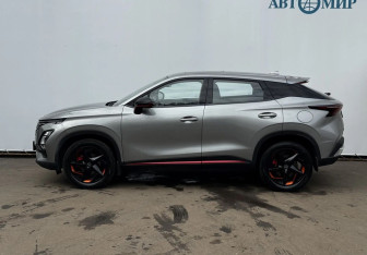 Подержанный автомобиль Omoda C5 2024 года (8 фото)