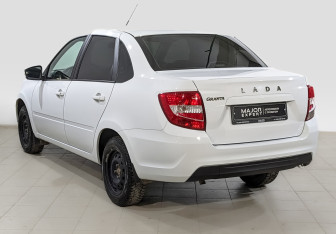 Подержанный автомобиль LADA (ВАЗ) Granta Sedan 2023 года (7 фото)