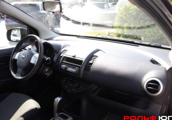 Подержанный автомобиль Nissan Note 2011 года (7 фото)