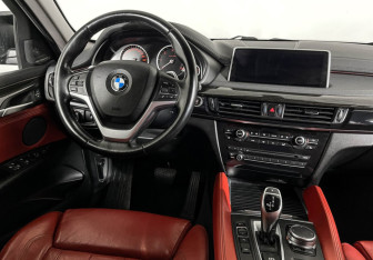 Подержанный автомобиль BMW X6 2017 года (15 фото)