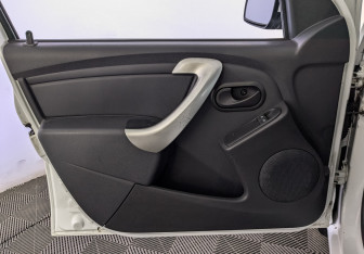 Подержанный автомобиль LADA (ВАЗ) Largus Wagon 2021 года (19 фото)