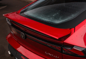 Подержанный автомобиль Changan UNI-V 2023 года (34 фото)