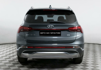 Подержанный автомобиль Hyundai Santa Fe 2022 года (4 фото)