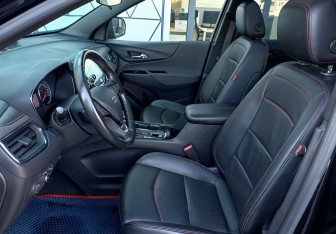 Подержанный автомобиль Chevrolet Equinox 2021 года (24 фото)