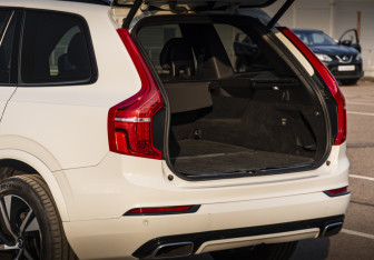 Подержанный автомобиль Volvo XC90 2019 года (23 фото)
