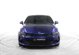 Подержанный автомобиль Kia K5 2021 года (2 фото)