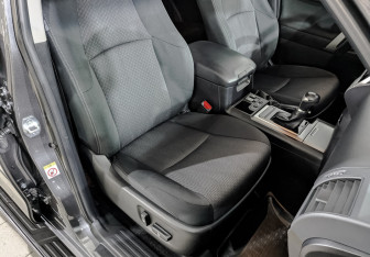 Подержанный автомобиль Toyota Land Cruiser Prado 2019 года (24 фото)