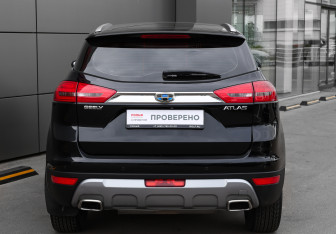 Подержанный автомобиль Geely Atlas 2021 года (6 фото)