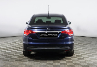 Подержанный автомобиль Citroen C4 Sedan 2016 года (4 фото)