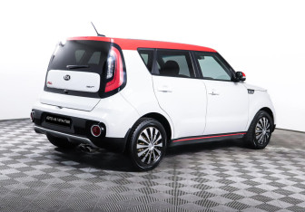 Подержанный автомобиль Kia Soul 2016 года (5 фото)
