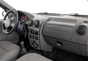 Подержанный автомобиль Renault Logan Sedan 2008 года (13 фото)