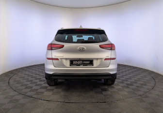 Подержанный автомобиль Hyundai Tucson 2019 года (6 фото)