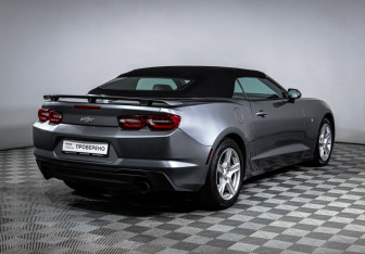 Подержанный автомобиль Chevrolet Camaro Convertible 2019 года (5 фото)