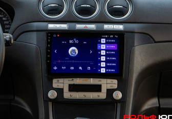 Подержанный автомобиль Ford S-MAX 2006 года (11 фото)
