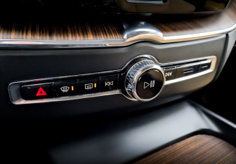 Подержанный автомобиль Volvo XC60 2019 года (30 фото)