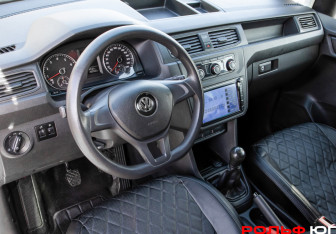 Подержанный автомобиль Volkswagen Caddy Compactvan 2018 года (10 фото)