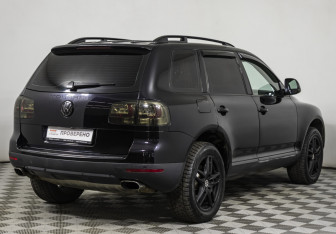 Подержанный автомобиль Volkswagen Touareg 2008 года (5 фото)