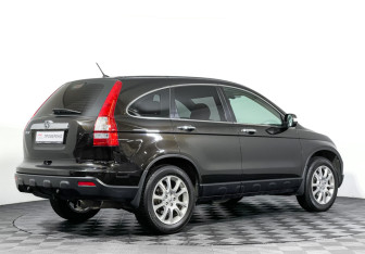 Подержанный автомобиль Honda CR-V 2009 года (5 фото)