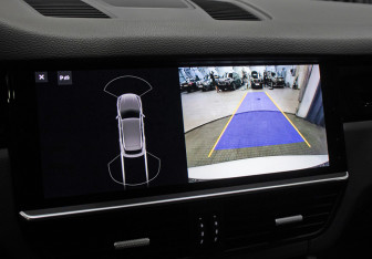 Подержанный автомобиль Porsche Cayenne 2019 года (20 фото)