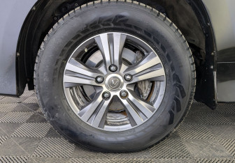 Подержанный автомобиль Lexus LX 2021 года (12 фото)