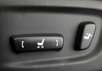 Подержанный автомобиль Toyota Land Cruiser Prado 2021 года (26 фото)