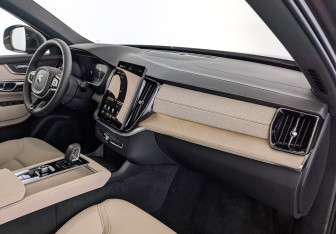Новый Volvo XC90 2025 (9 фото)