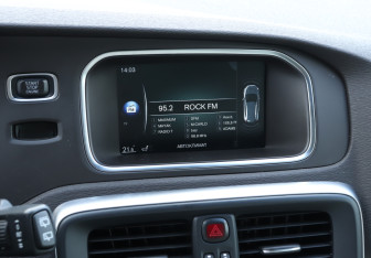 Подержанный автомобиль Volvo V40 Hatchback 2014 года (15 фото)