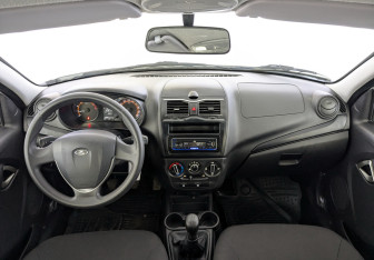 Подержанный автомобиль LADA (ВАЗ) Granta Sedan 2022 года (14 фото)