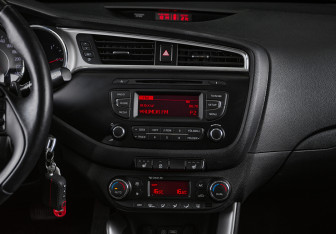 Подержанный автомобиль Kia Ceed Wagon 2017 года (15 фото)