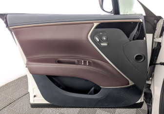 Подержанный автомобиль Avatr 11 2023 года (21 фото)