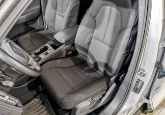 Подержанный автомобиль Volvo XC40 2018 года (20 фото)