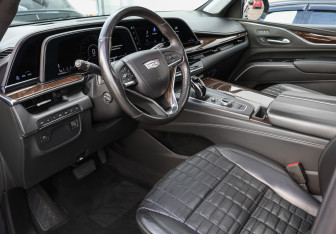 Подержанный автомобиль Cadillac Escalade Suv 2022 года (20 фото)