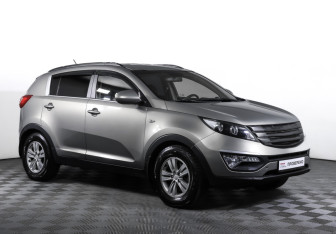 Подержанный автомобиль Kia Sportage 2011 года (3 фото)