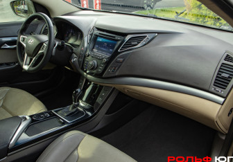 Подержанный автомобиль Hyundai i40 Sedan 2012 года (7 фото)
