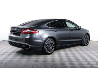 Подержанный автомобиль Ford Mondeo Sedan 2015 года (5 фото)