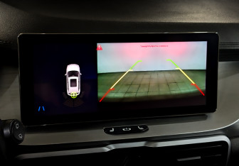 Подержанный автомобиль Geely Coolray 2022 года (23 фото)