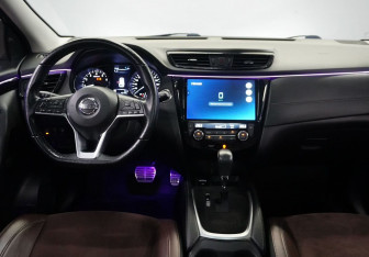 Подержанный автомобиль Nissan Qashqai 2020 года (13 фото)