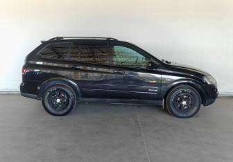 Подержанный автомобиль SsangYong Kyron 2011 года (8 фото)
