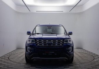 Подержанный автомобиль Ford Explorer 2017 года (2 фото)