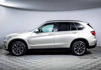 Подержанный автомобиль BMW X5 2016 года (8 фото)