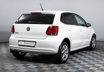 Подержанный автомобиль Volkswagen Polo Hatchback 2010 года (5 фото)
