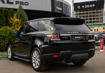 Подержанный автомобиль Land Rover Range Rover Sport 2014 года (5 фото)