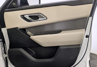 Подержанный автомобиль Land Rover Range Rover Velar 2020 года (24 фото)