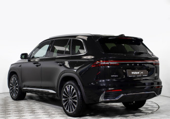 Подержанный автомобиль Geely Monjaro 2025 года (5 фото)