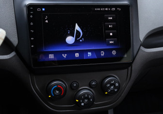 Подержанный автомобиль Chevrolet Cobalt Sedan 2013 года (14 фото)