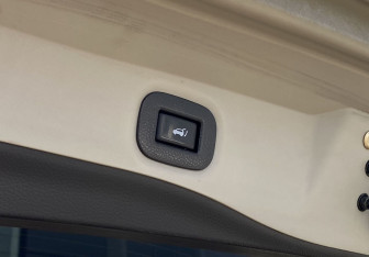 Подержанный автомобиль Nissan X-Trail 2016 года (11 фото)