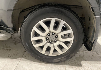 Подержанный автомобиль Nissan Pathfinder 2013 года (13 фото)