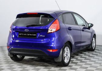 Подержанный автомобиль Ford Fiesta Hatchback 2016 года (5 фото)