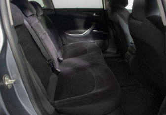 Подержанный автомобиль Citroen C5 Wagon 2008 года (10 фото)
